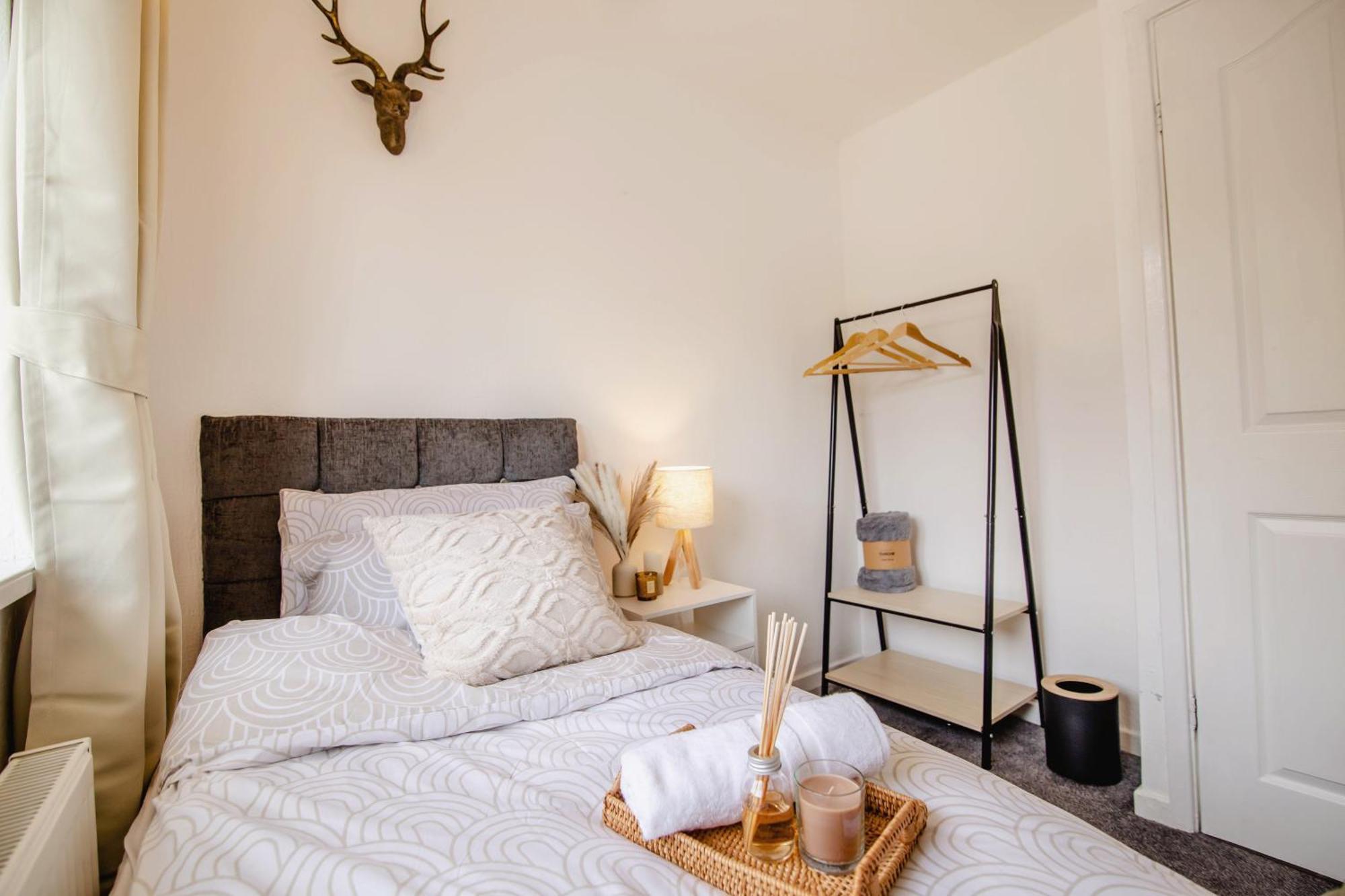 Serene Boho Retreat: White Oak Charm House 7ppl * Sheffield